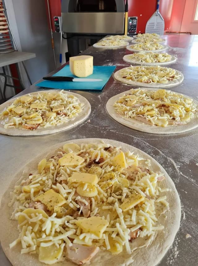 Preparation artisanale de pizzas